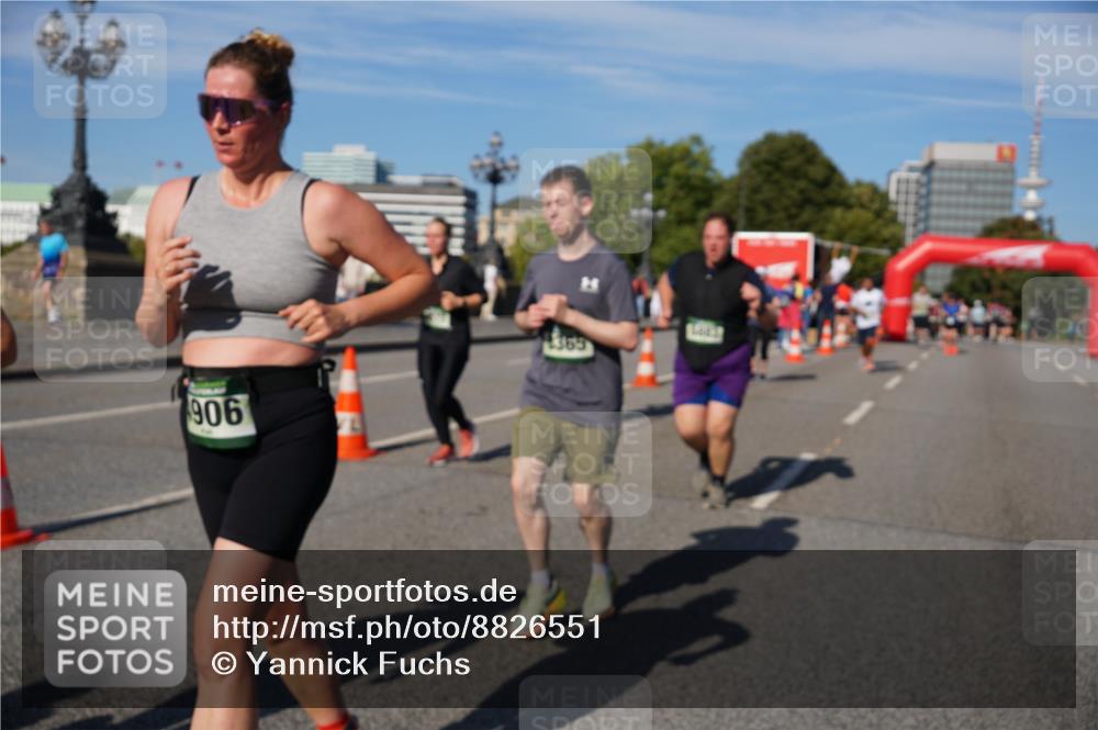 07.09.2025 - BARMER Alsterlauf Yannick Fuchs http://msf.ph/oto/8826551 07.09.2025 10:05:28 Laufen 906, 369 meine-sportfotos.de