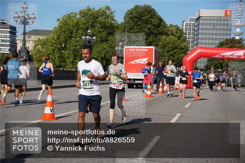 07.09.2025 - BARMER Alsterlauf Yannick Fuchs http://msf.ph/oto/8826559 07.09.2025 10:05:32 Laufen 5877, 4421, 2391 meine-sportfotos.de
