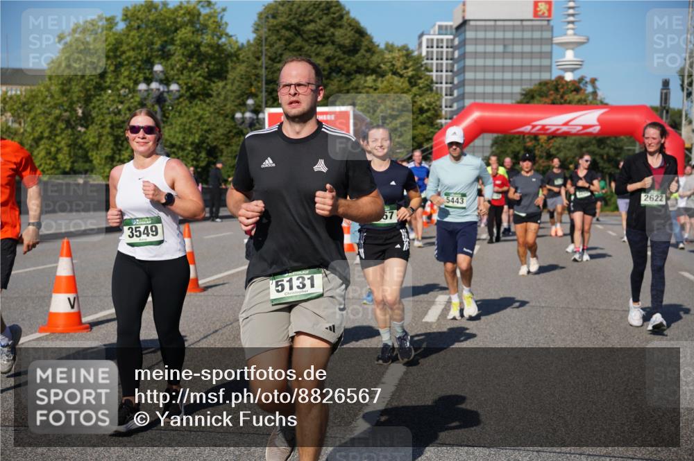 07.09.2025 - BARMER Alsterlauf Yannick Fuchs http://msf.ph/oto/8826567 07.09.2025 10:05:45 Laufen 3549, 5131, 57, 5443, 2622 meine-sportfotos.de