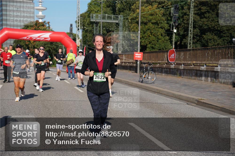07.09.2025 - BARMER Alsterlauf Yannick Fuchs http://msf.ph/oto/8826570 07.09.2025 10:05:47 Laufen 8162, 50, 5070, 2622 meine-sportfotos.de