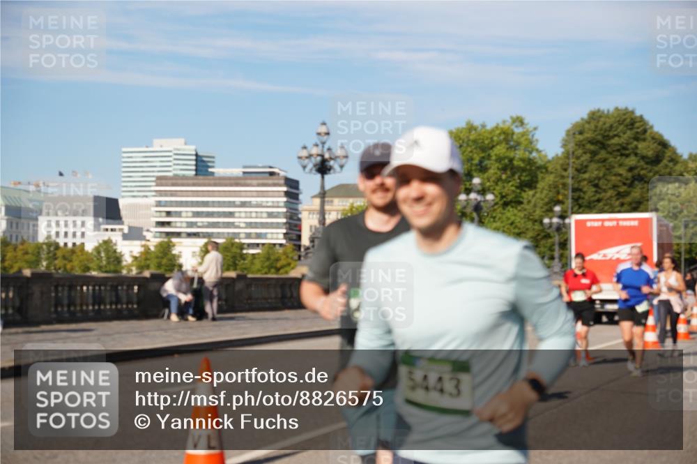 07.09.2025 - BARMER Alsterlauf Yannick Fuchs http://msf.ph/oto/8826575 07.09.2025 10:05:49 Laufen 5443 meine-sportfotos.de