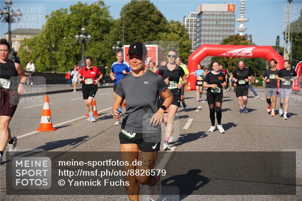 07.09.2025 - BARMER Alsterlauf Yannick Fuchs http://msf.ph/oto/8826579 07.09.2025 10:05:51 Laufen 8147, 250, 622, 551, 190 meine-sportfotos.de