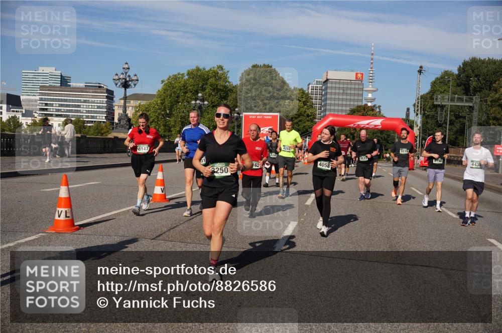 07.09.2025 - BARMER Alsterlauf Yannick Fuchs http://msf.ph/oto/8826586 07.09.2025 10:05:52 Laufen 8147, 3250, 4203, 260, 4058, 162, 5519, 6190, 4435 meine-sportfotos.de