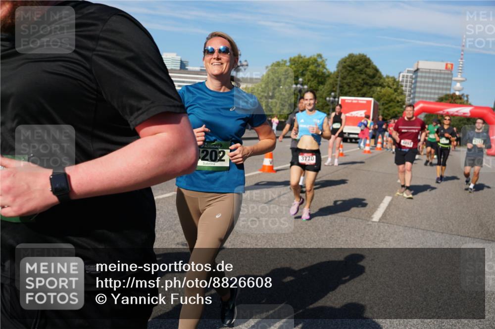 07.09.2025 - BARMER Alsterlauf Yannick Fuchs http://msf.ph/oto/8826608 07.09.2025 10:05:58 Laufen 202, 3770, 42431 meine-sportfotos.de
