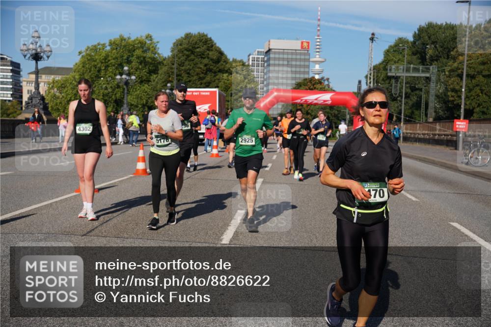 07.09.2025 - BARMER Alsterlauf Yannick Fuchs http://msf.ph/oto/8826622 07.09.2025 10:06:02 Laufen 4302, 5176, 2925, 135, 370 meine-sportfotos.de