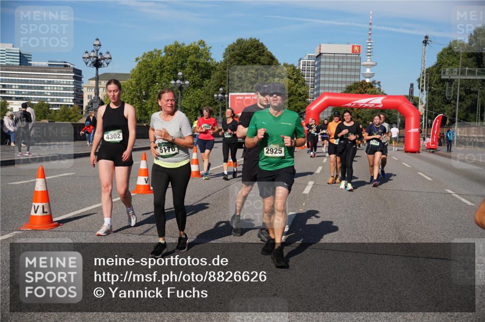 07.09.2025 - BARMER Alsterlauf Yannick Fuchs http://msf.ph/oto/8826626 07.09.2025 10:06:02 Laufen 4302, 5176, 2805, 2925, 2197 meine-sportfotos.de
