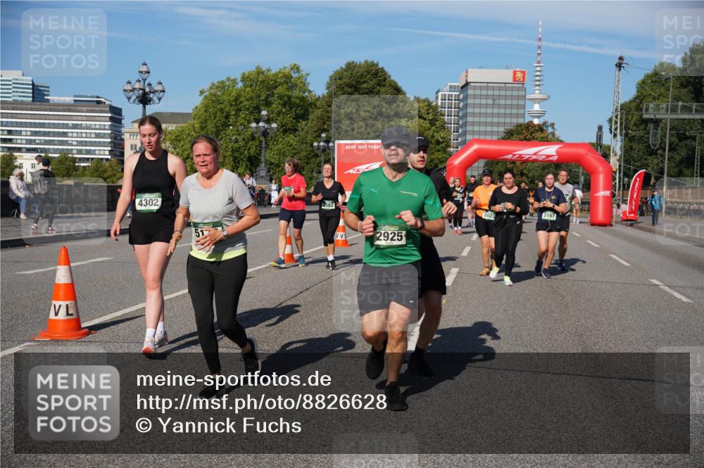 07.09.2025 - BARMER Alsterlauf Yannick Fuchs http://msf.ph/oto/8826628 07.09.2025 10:06:03 Laufen 4302, 51, 2082, 2925, 2023, 2197 meine-sportfotos.de