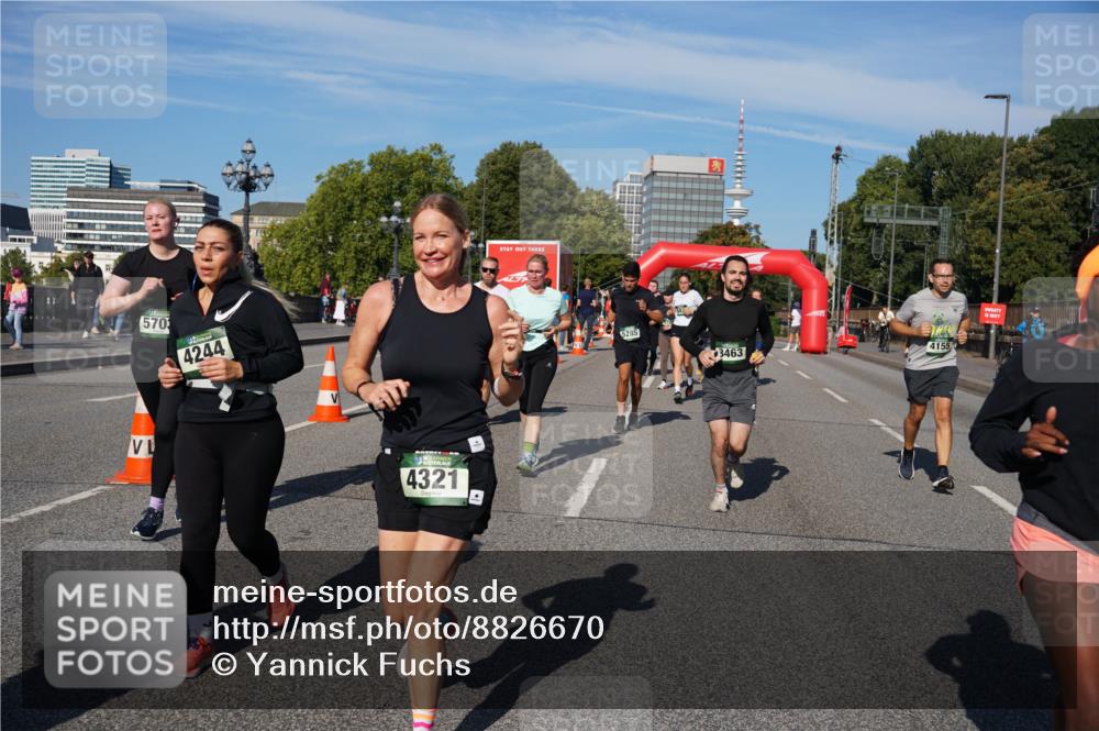 07.09.2025 - BARMER Alsterlauf Yannick Fuchs http://msf.ph/oto/8826670 07.09.2025 10:06:13 Laufen 570, 4244, 4321, 5285, 3463, 4155 meine-sportfotos.de