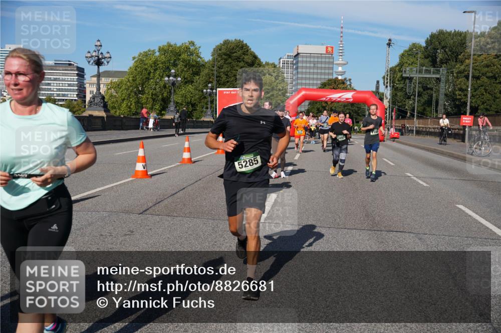 07.09.2025 - BARMER Alsterlauf Yannick Fuchs http://msf.ph/oto/8826681 07.09.2025 10:06:16 Laufen 5285, 5893, 160 meine-sportfotos.de
