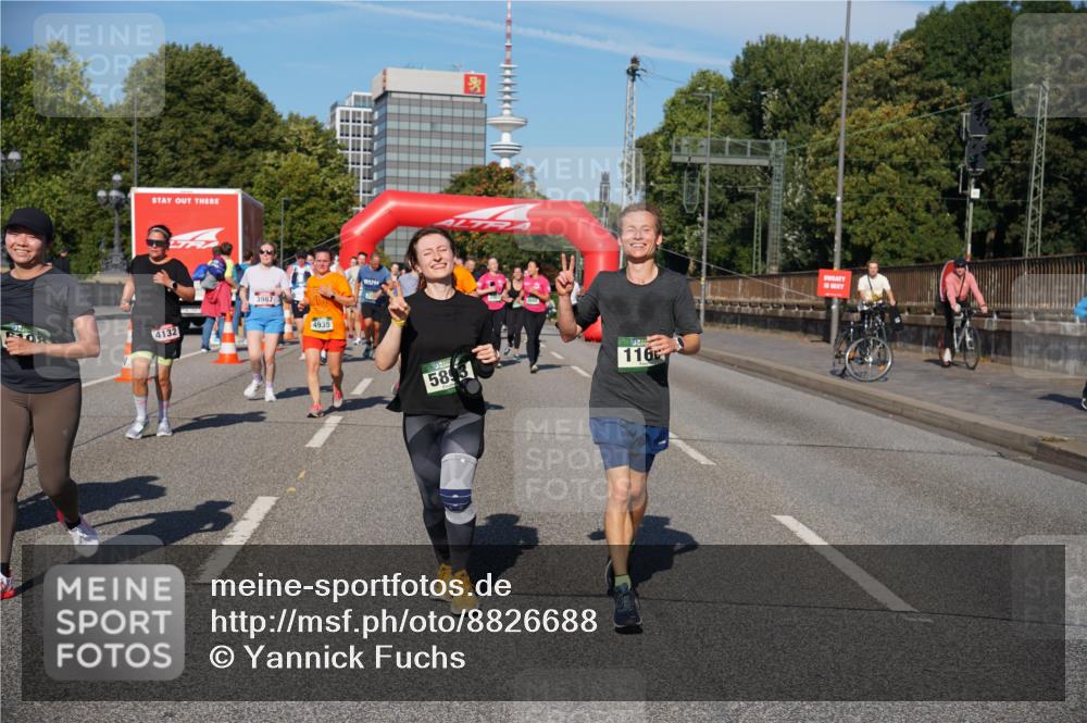 07.09.2025 - BARMER Alsterlauf Yannick Fuchs http://msf.ph/oto/8826688 07.09.2025 10:06:18 Laufen 4132, 3987, 4935, 583, 116 meine-sportfotos.de