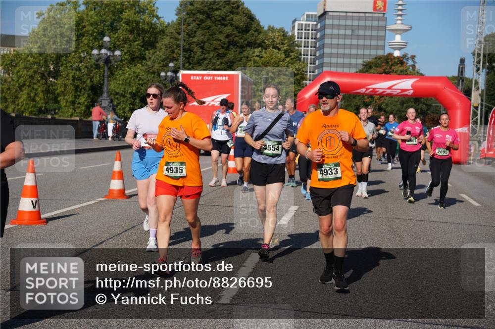 07.09.2025 - BARMER Alsterlauf Yannick Fuchs http://msf.ph/oto/8826695 07.09.2025 10:06:21 Laufen 4935, 82, 4554, 4933, 2895 meine-sportfotos.de