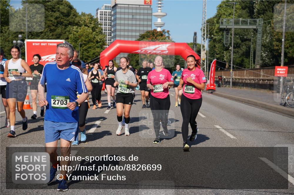 07.09.2025 - BARMER Alsterlauf Yannick Fuchs http://msf.ph/oto/8826699 07.09.2025 10:06:23 Laufen 8, 2703, 4291, 3758, 2907, 278, 2895 meine-sportfotos.de