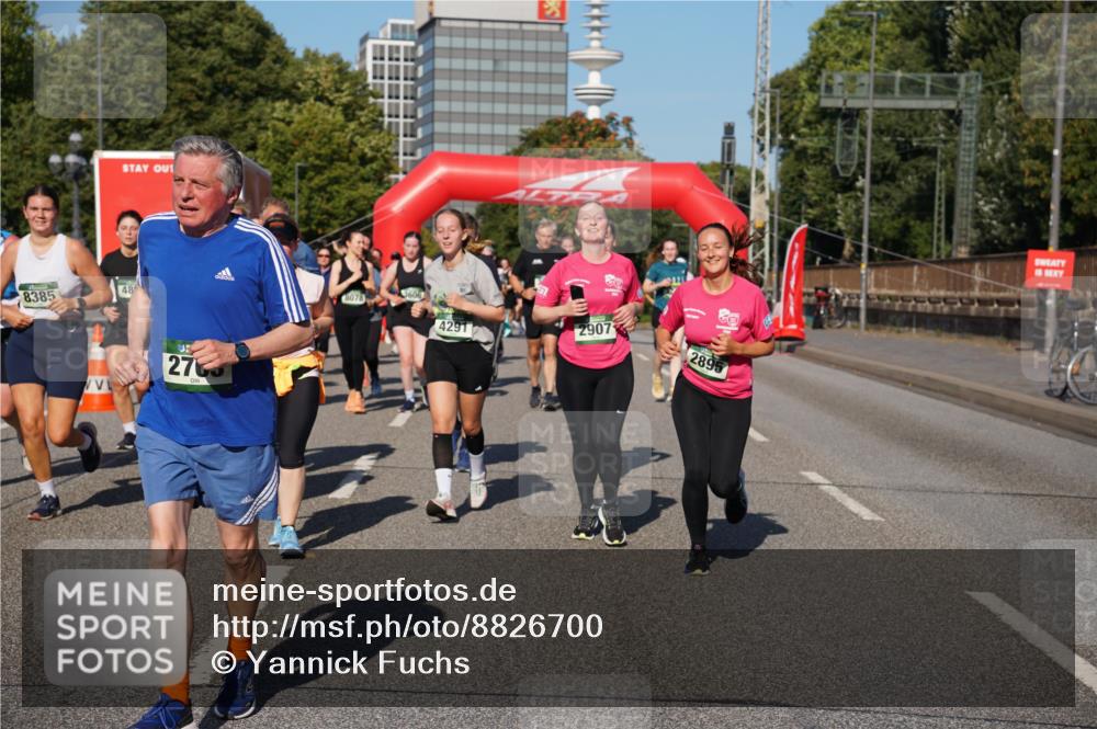 07.09.2025 - BARMER Alsterlauf Yannick Fuchs http://msf.ph/oto/8826700 07.09.2025 10:06:24 Laufen 48, 8385, 8078, 4291, 2907, 2763, 2895 meine-sportfotos.de