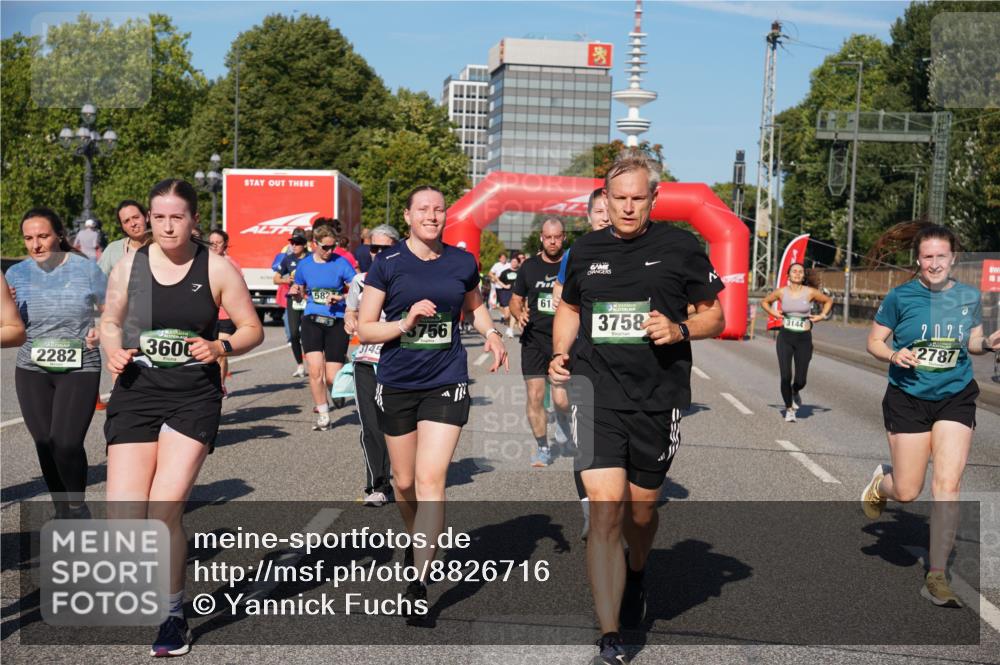 07.09.2025 - BARMER Alsterlauf Yannick Fuchs http://msf.ph/oto/8826716 07.09.2025 10:06:29 Laufen 3600, 2282, 587, 3145, 3756, 61, 3758, 3144, 2025, 2787 meine-sportfotos.de