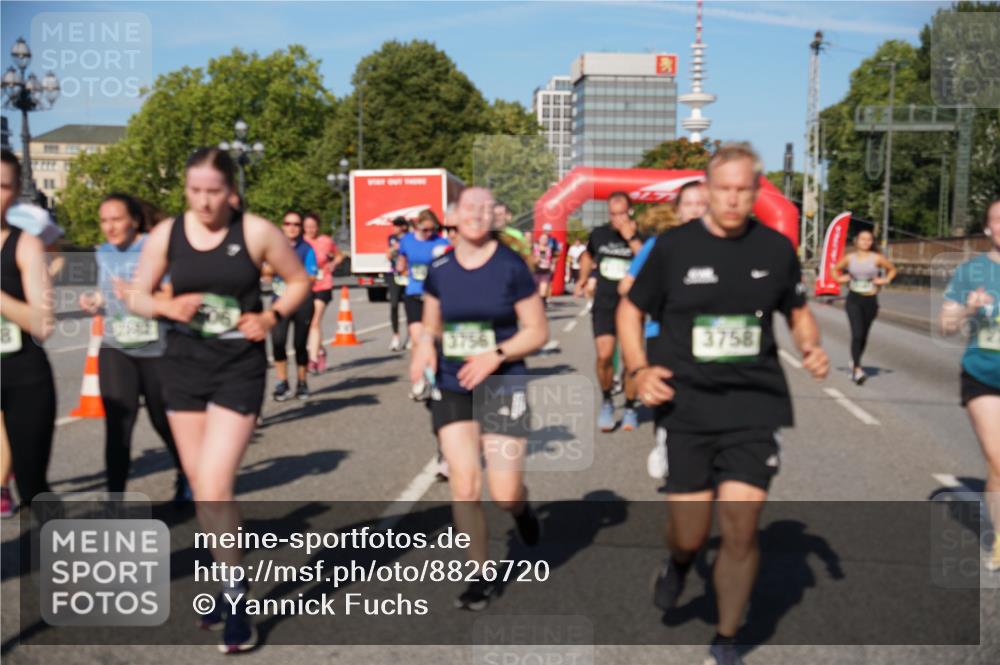 07.09.2025 - BARMER Alsterlauf Yannick Fuchs http://msf.ph/oto/8826720 07.09.2025 10:06:30 Laufen 8, 3756, 3758 meine-sportfotos.de