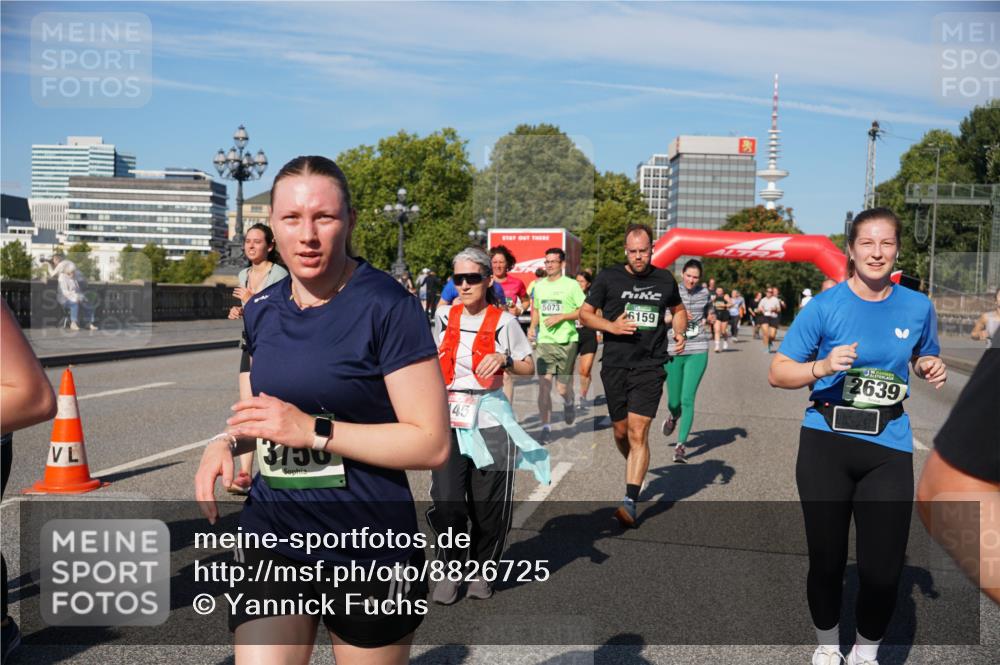 07.09.2025 - BARMER Alsterlauf Yannick Fuchs http://msf.ph/oto/8826725 07.09.2025 10:06:31 Laufen 3756, 45, 5073, 6159, 2639 meine-sportfotos.de