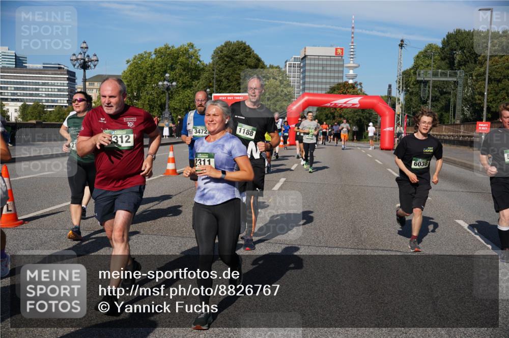 07.09.2025 - BARMER Alsterlauf Yannick Fuchs http://msf.ph/oto/8826767 07.09.2025 10:06:43 Laufen 30, 10, 312, 3472, 2311, 4748, 1188, 6038 meine-sportfotos.de