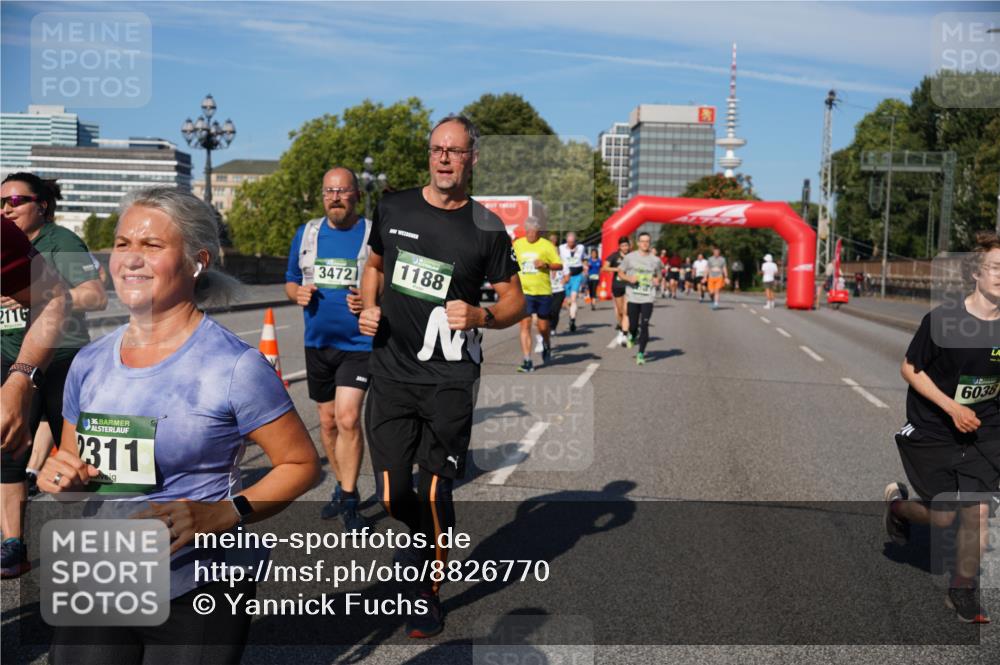 07.09.2025 - BARMER Alsterlauf Yannick Fuchs http://msf.ph/oto/8826770 07.09.2025 10:06:44 Laufen 2116, 36, 2311, 3472, 1188, 6038 meine-sportfotos.de