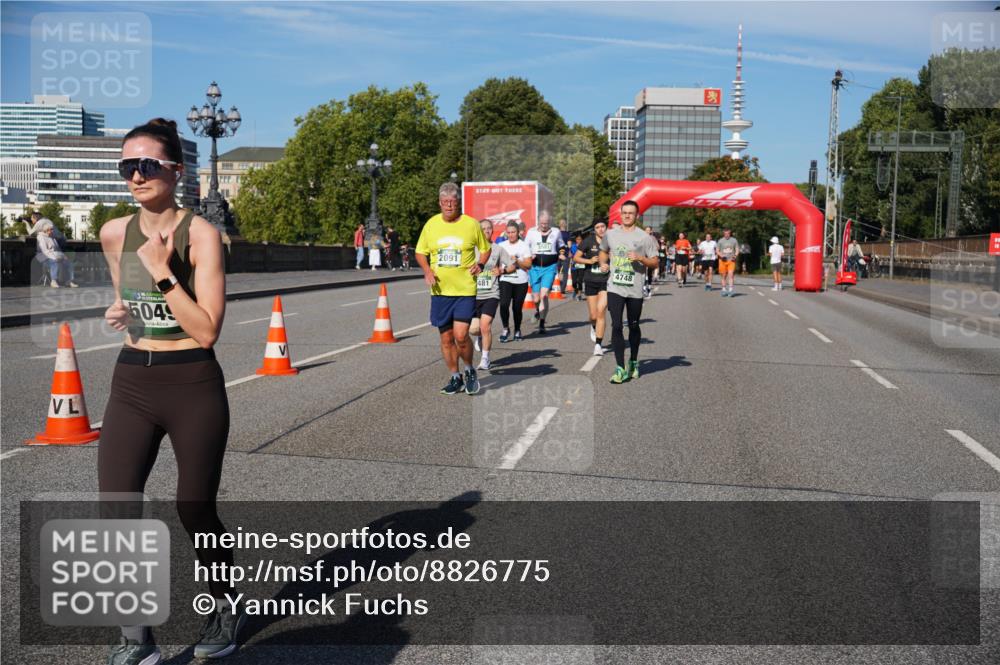 07.09.2025 - BARMER Alsterlauf Yannick Fuchs http://msf.ph/oto/8826775 07.09.2025 10:06:45 Laufen 5049, 2091, 4748 meine-sportfotos.de