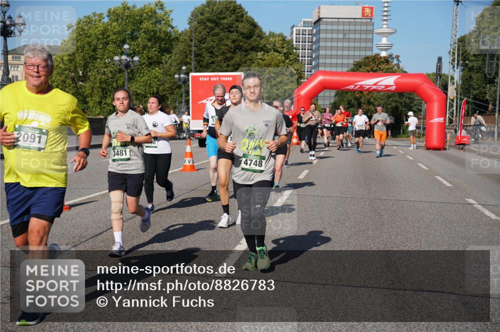 07.09.2025 - BARMER Alsterlauf Yannick Fuchs http://msf.ph/oto/8826783 07.09.2025 10:06:47 Laufen 2091, 3481, 74748, 10 meine-sportfotos.de
