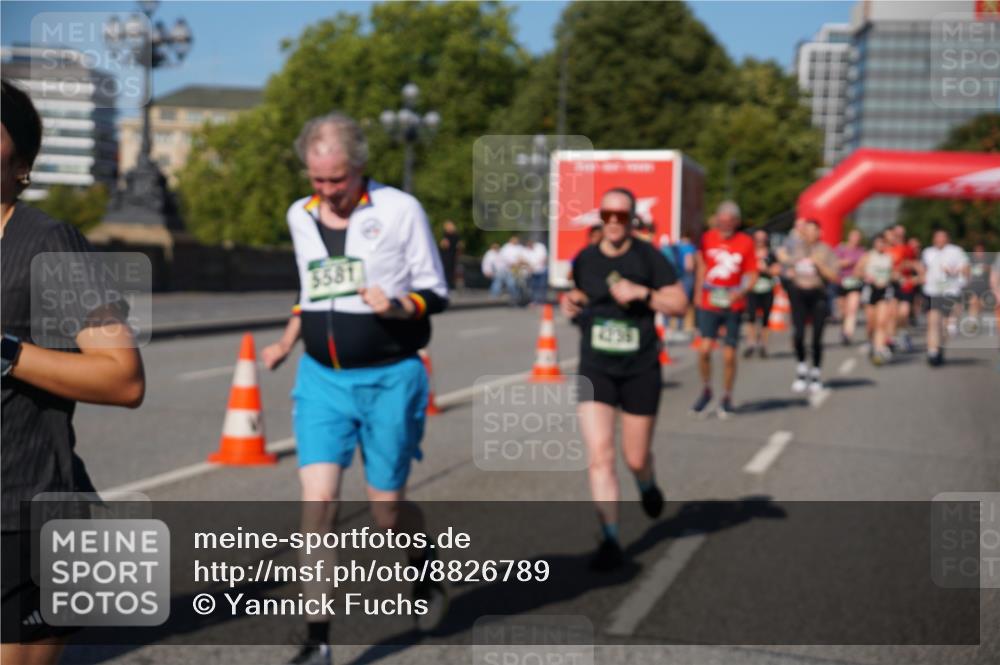 07.09.2025 - BARMER Alsterlauf Yannick Fuchs http://msf.ph/oto/8826789 07.09.2025 10:06:49 Laufen 3581 meine-sportfotos.de