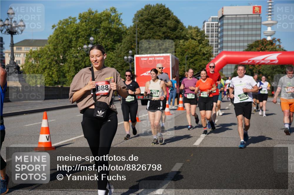 07.09.2025 - BARMER Alsterlauf Yannick Fuchs http://msf.ph/oto/8826798 07.09.2025 10:06:54 Laufen 136, 088, 2860, 4261, 4384, 4615, 6054, 6177, 3843 meine-sportfotos.de