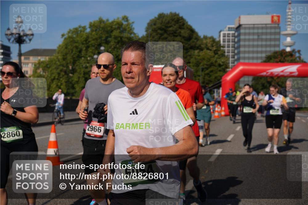 07.09.2025 - BARMER Alsterlauf Yannick Fuchs http://msf.ph/oto/8826801 07.09.2025 10:06:58 Laufen 2860, 2966, 3643, 6054 meine-sportfotos.de