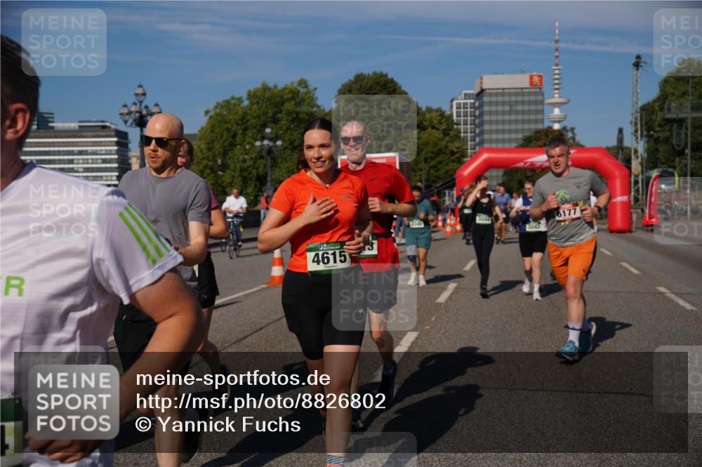 07.09.2025 - BARMER Alsterlauf Yannick Fuchs http://msf.ph/oto/8826802 07.09.2025 10:06:58 Laufen 4615, 3044, 3043, 6177 meine-sportfotos.de