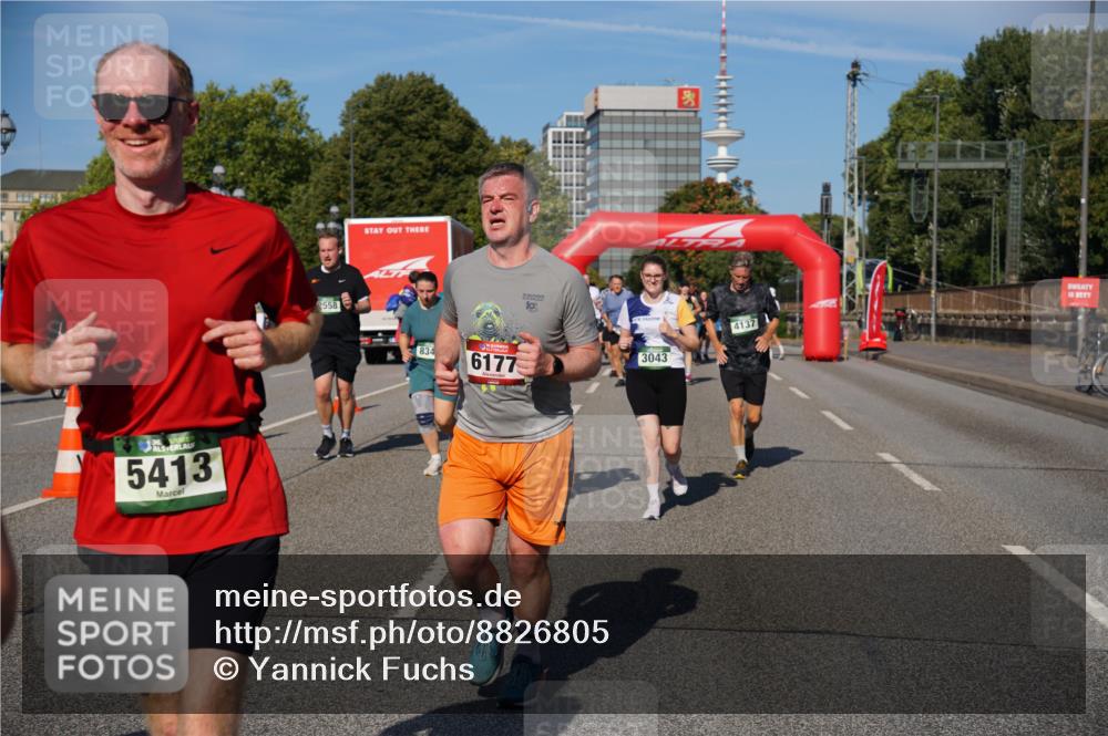 07.09.2025 - BARMER Alsterlauf Yannick Fuchs http://msf.ph/oto/8826805 07.09.2025 10:06:59 Laufen 5413, 2558, 834, 6177, 10, 3043, 4137 meine-sportfotos.de