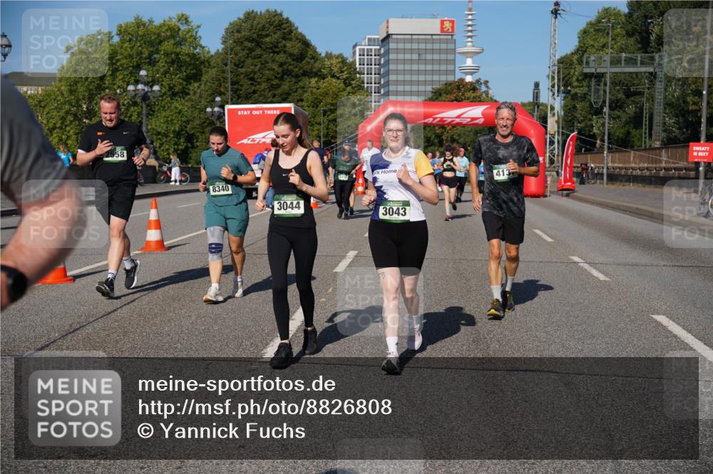 07.09.2025 - BARMER Alsterlauf Yannick Fuchs http://msf.ph/oto/8826808 07.09.2025 10:07:01 Laufen 2558, 8340, 3044, 3043, 413 meine-sportfotos.de