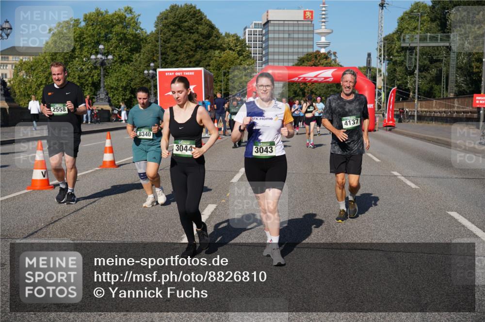 07.09.2025 - BARMER Alsterlauf Yannick Fuchs http://msf.ph/oto/8826810 07.09.2025 10:07:01 Laufen 2558, 4137, 8340, 3044, 3043 meine-sportfotos.de