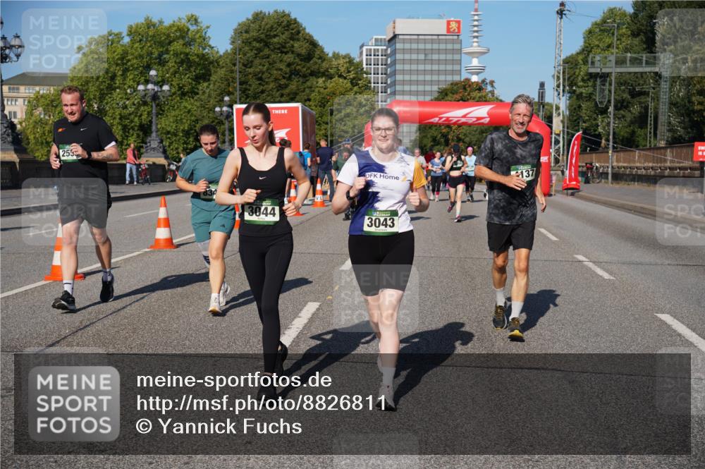 07.09.2025 - BARMER Alsterlauf Yannick Fuchs http://msf.ph/oto/8826811 07.09.2025 10:07:01 Laufen 255, 834, 3044, 3043, 137 meine-sportfotos.de