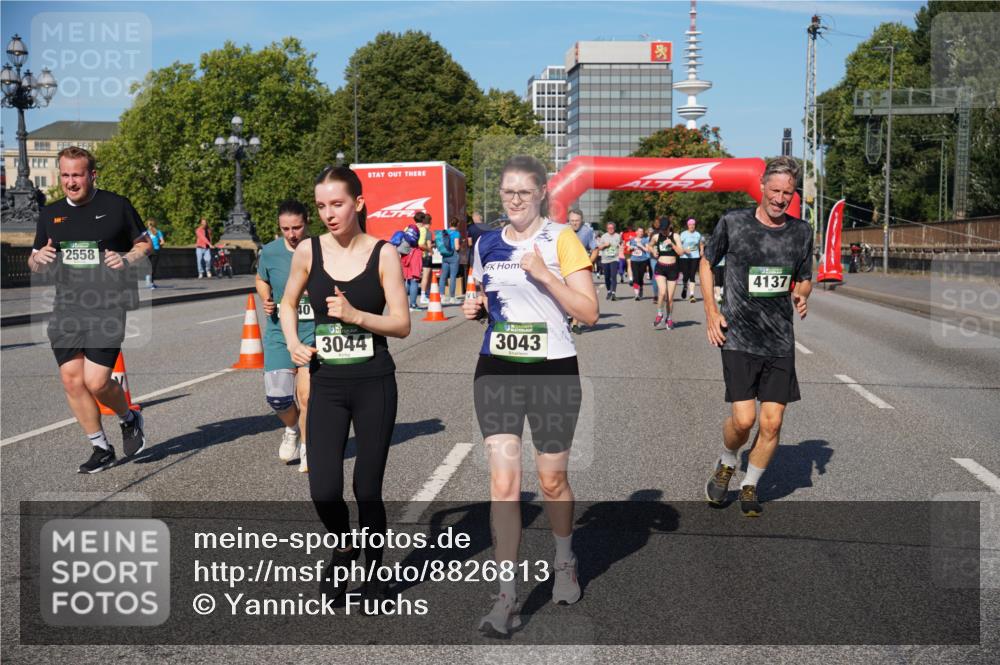 07.09.2025 - BARMER Alsterlauf Yannick Fuchs http://msf.ph/oto/8826813 07.09.2025 10:07:01 Laufen 2558, 40, 3044, 3043, 4137 meine-sportfotos.de