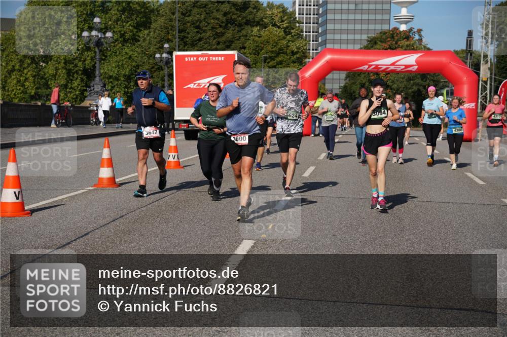 07.09.2025 - BARMER Alsterlauf Yannick Fuchs http://msf.ph/oto/8826821 07.09.2025 10:07:05 Laufen 3647, 3600, 624, 3094, 4380, 4313 meine-sportfotos.de