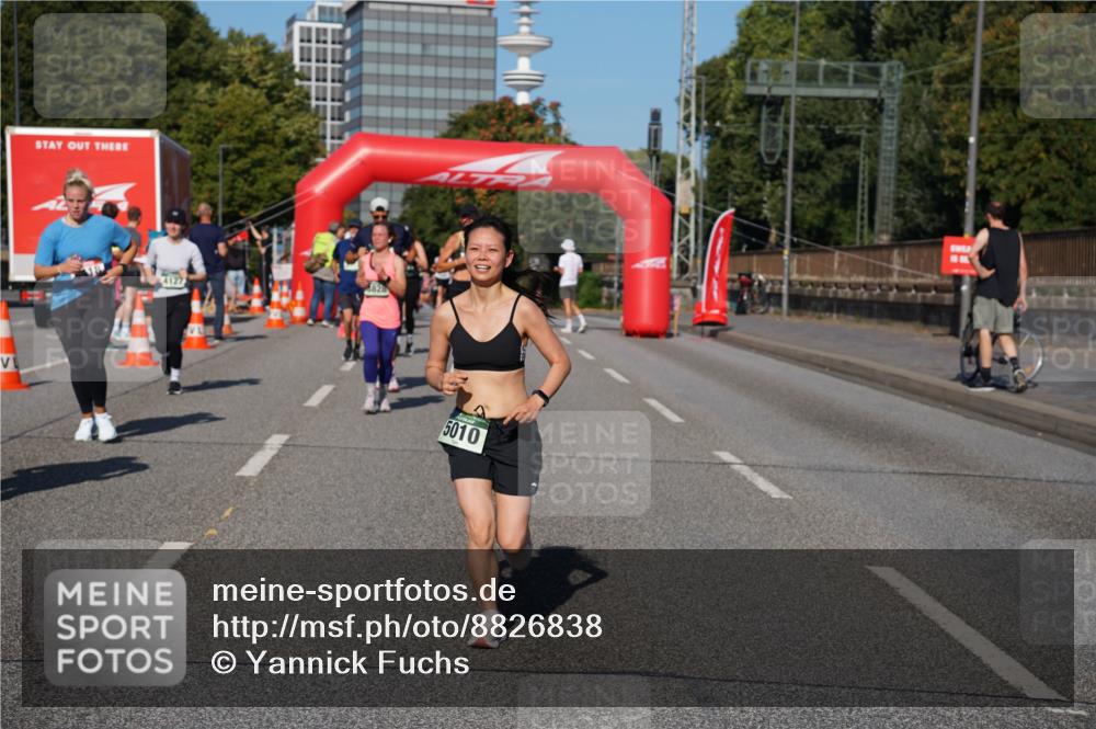 07.09.2025 - BARMER Alsterlauf Yannick Fuchs http://msf.ph/oto/8826838 07.09.2025 10:07:13 Laufen 4127, 828, 5010 meine-sportfotos.de