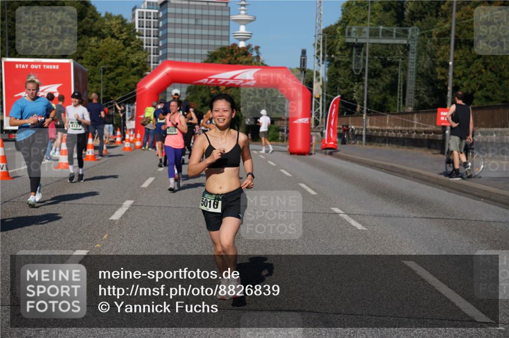 07.09.2025 - BARMER Alsterlauf Yannick Fuchs http://msf.ph/oto/8826839 07.09.2025 10:07:14 Laufen 4127, 3828, 5016 meine-sportfotos.de