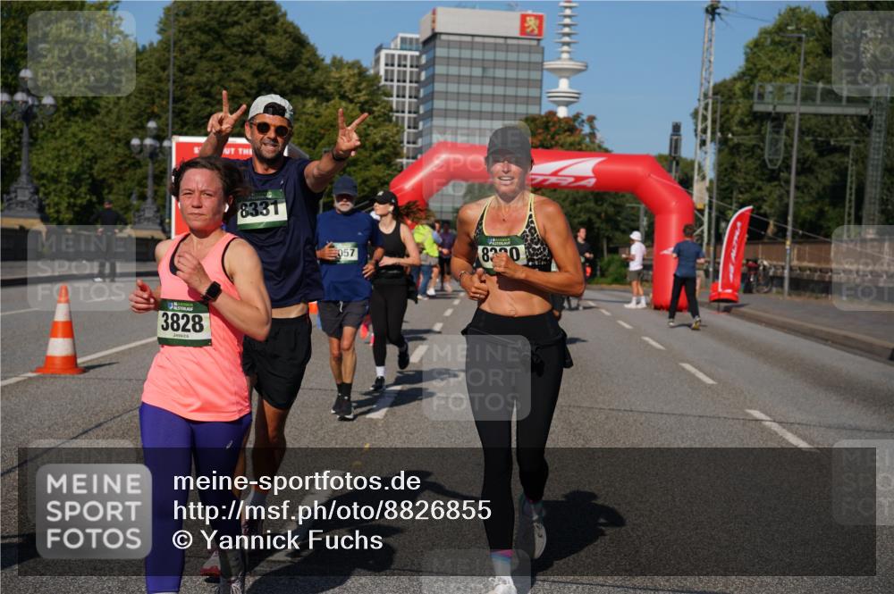 07.09.2025 - BARMER Alsterlauf Yannick Fuchs http://msf.ph/oto/8826855 07.09.2025 10:07:19 Laufen 3828, 8331, 057, 8330 meine-sportfotos.de