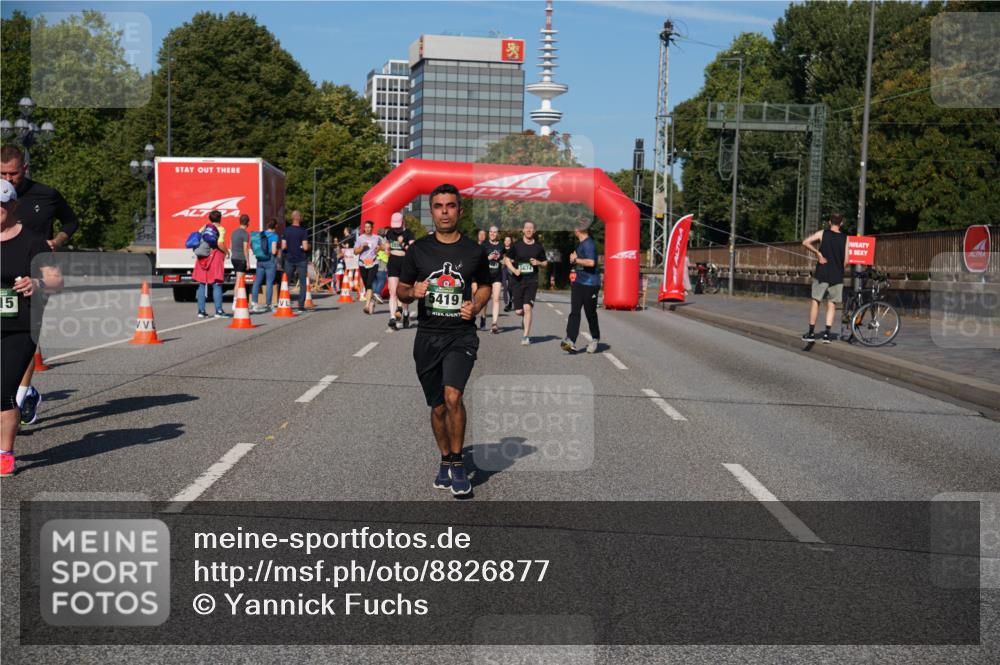 07.09.2025 - BARMER Alsterlauf Yannick Fuchs http://msf.ph/oto/8826877 07.09.2025 10:07:24 Laufen 15, 5419 meine-sportfotos.de