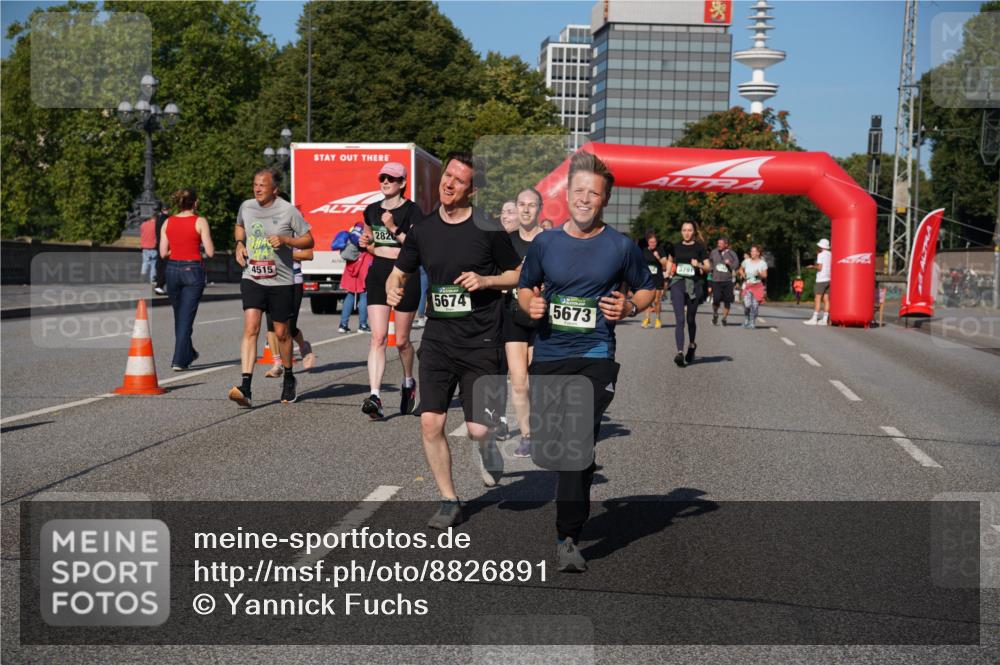 07.09.2025 - BARMER Alsterlauf Yannick Fuchs http://msf.ph/oto/8826891 07.09.2025 10:07:28 Laufen 4515, 2826, 5674, 5673, 3791 meine-sportfotos.de