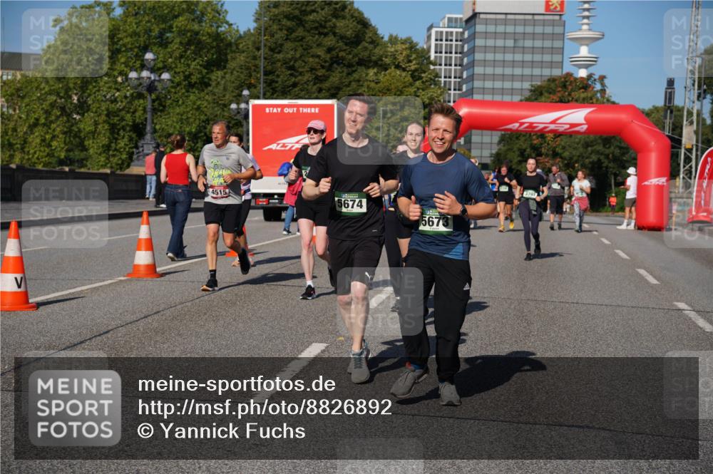 07.09.2025 - BARMER Alsterlauf Yannick Fuchs http://msf.ph/oto/8826892 07.09.2025 10:07:29 Laufen 4515, 5674, 5673, 3791 meine-sportfotos.de