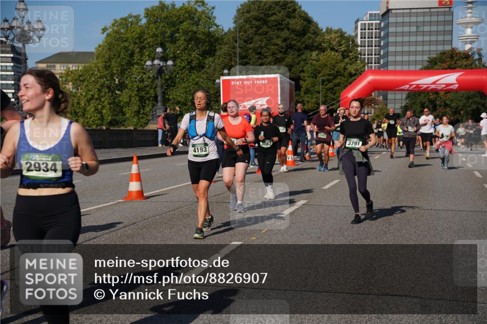 07.09.2025 - BARMER Alsterlauf Yannick Fuchs http://msf.ph/oto/8826907 07.09.2025 10:07:32 Laufen 2934, 4193, 2293, 3791 meine-sportfotos.de