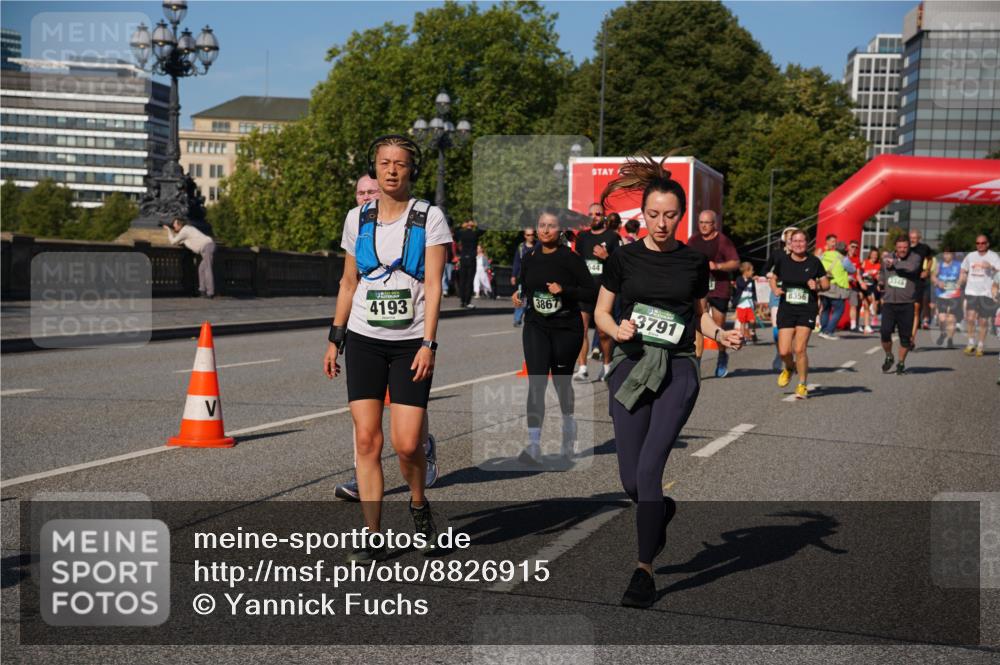 07.09.2025 - BARMER Alsterlauf Yannick Fuchs http://msf.ph/oto/8826915 07.09.2025 10:07:34 Laufen 4193, 386, 644, 3791, 8356, 3049 meine-sportfotos.de
