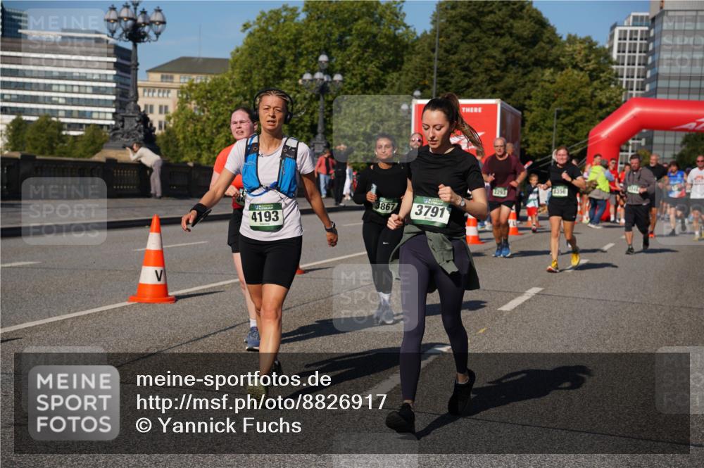 07.09.2025 - BARMER Alsterlauf Yannick Fuchs http://msf.ph/oto/8826917 07.09.2025 10:07:34 Laufen 8356, 2293, 4193, 8867, 3791 meine-sportfotos.de