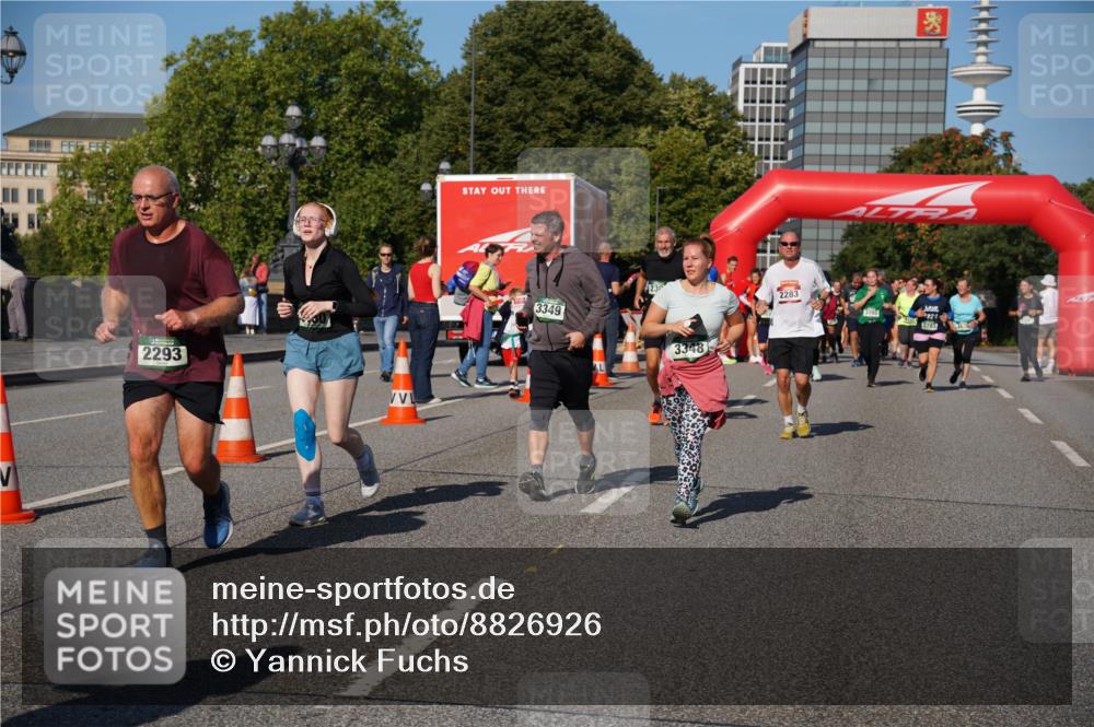 07.09.2025 - BARMER Alsterlauf Yannick Fuchs http://msf.ph/oto/8826926 07.09.2025 10:07:38 Laufen 2293, 3349, 4230, 3348, 2283, 1245, 1783 meine-sportfotos.de
