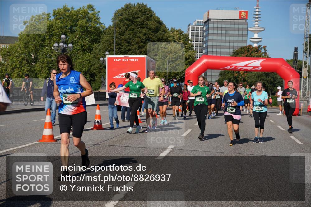 07.09.2025 - BARMER Alsterlauf Yannick Fuchs http://msf.ph/oto/8826937 07.09.2025 10:07:44 Laufen 6, 3398, 8264, 3393, 3526, 3783, 2847 meine-sportfotos.de