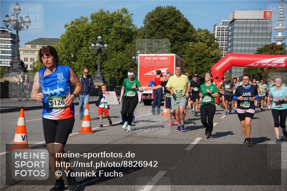 07.09.2025 - BARMER Alsterlauf Yannick Fuchs http://msf.ph/oto/8826942 07.09.2025 10:07:45 Laufen 15, 6126, 4376, 8264, 2017, 3398, 3036, 3393, 3783, 3526 meine-sportfotos.de