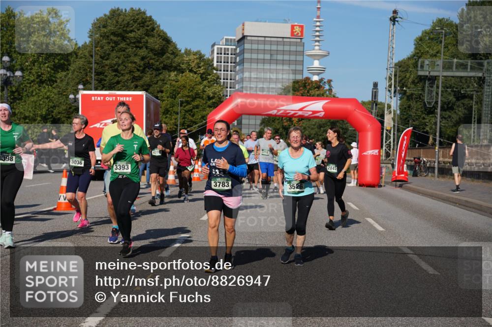 07.09.2025 - BARMER Alsterlauf Yannick Fuchs http://msf.ph/oto/8826947 07.09.2025 10:07:46 Laufen 3398, 3036, 3393, 4376, 3783, 57587, 3526, 2847 meine-sportfotos.de