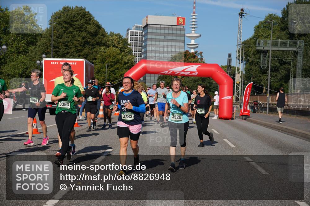 07.09.2025 - BARMER Alsterlauf Yannick Fuchs http://msf.ph/oto/8826948 07.09.2025 10:07:46 Laufen 3036, 3393, 5758, 3783, 3526, 2847 meine-sportfotos.de