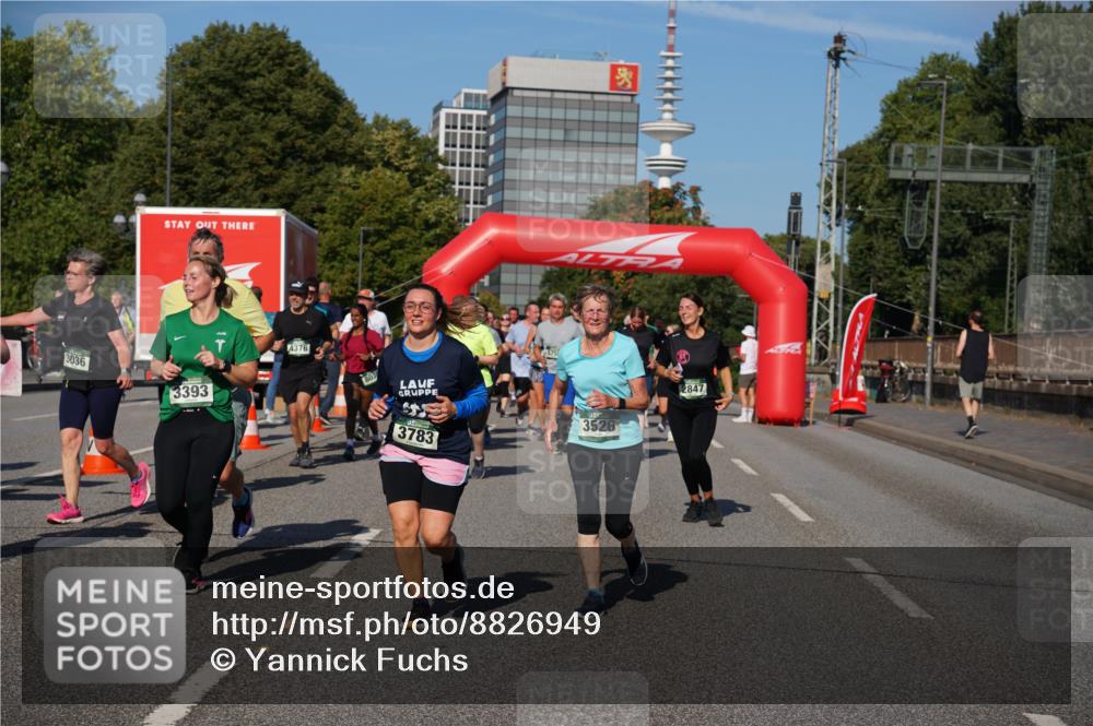 07.09.2025 - BARMER Alsterlauf Yannick Fuchs http://msf.ph/oto/8826949 07.09.2025 10:07:46 Laufen 3036, 3393, 4376, 375, 3783, 3526, 2847 meine-sportfotos.de