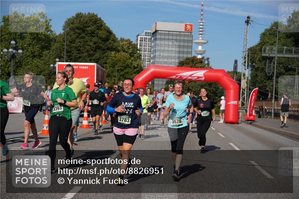 07.09.2025 - BARMER Alsterlauf Yannick Fuchs http://msf.ph/oto/8826951 07.09.2025 10:07:46 Laufen 3036, 3393, 4376, 3783, 3526, 2847 meine-sportfotos.de